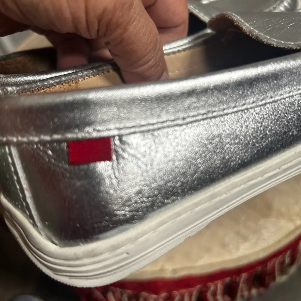 Marc Joseph New York Leather Broadway kids Metallic Silver Slip-On Loafers 2.5